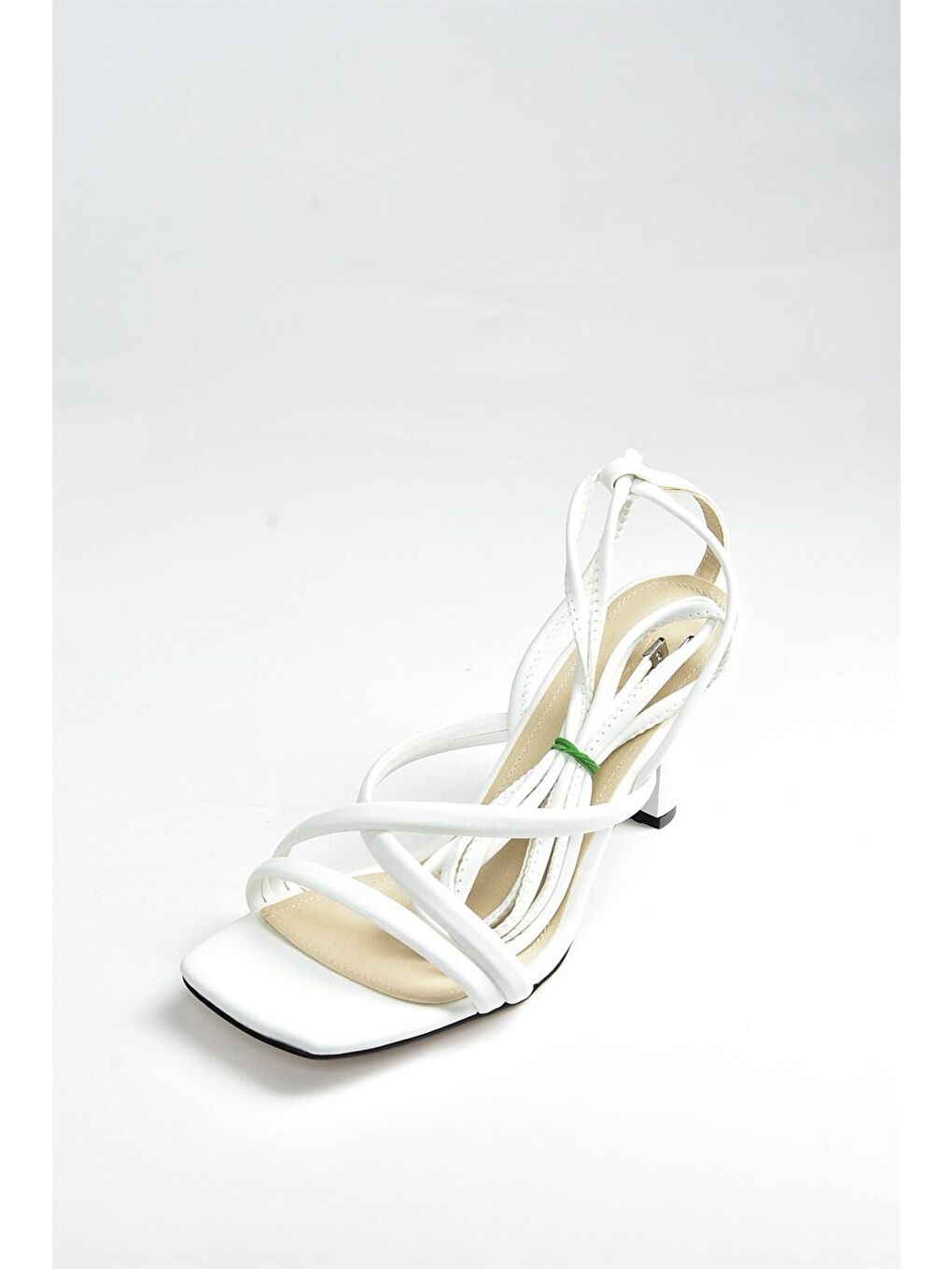 Beyaz Bilek Bağlamalı Kadın Topuklu Ayakkabı K404070209-3