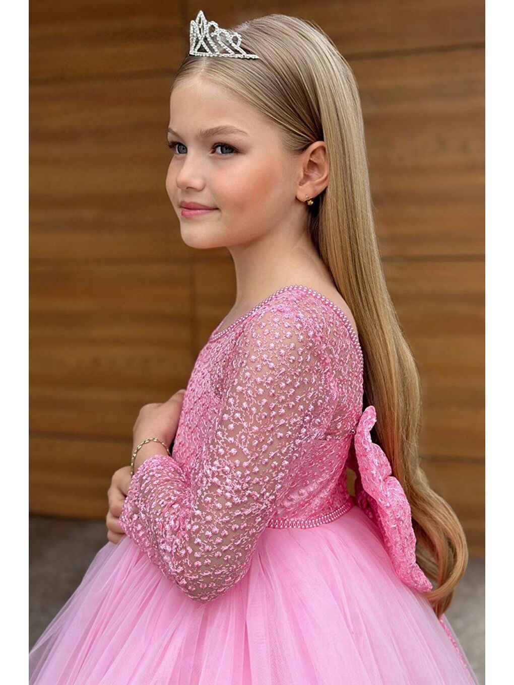 Kız Çocuk Yakası ve Kolları Transparan Sırt Dekolteli Beli İncili Pembe Abiye-1