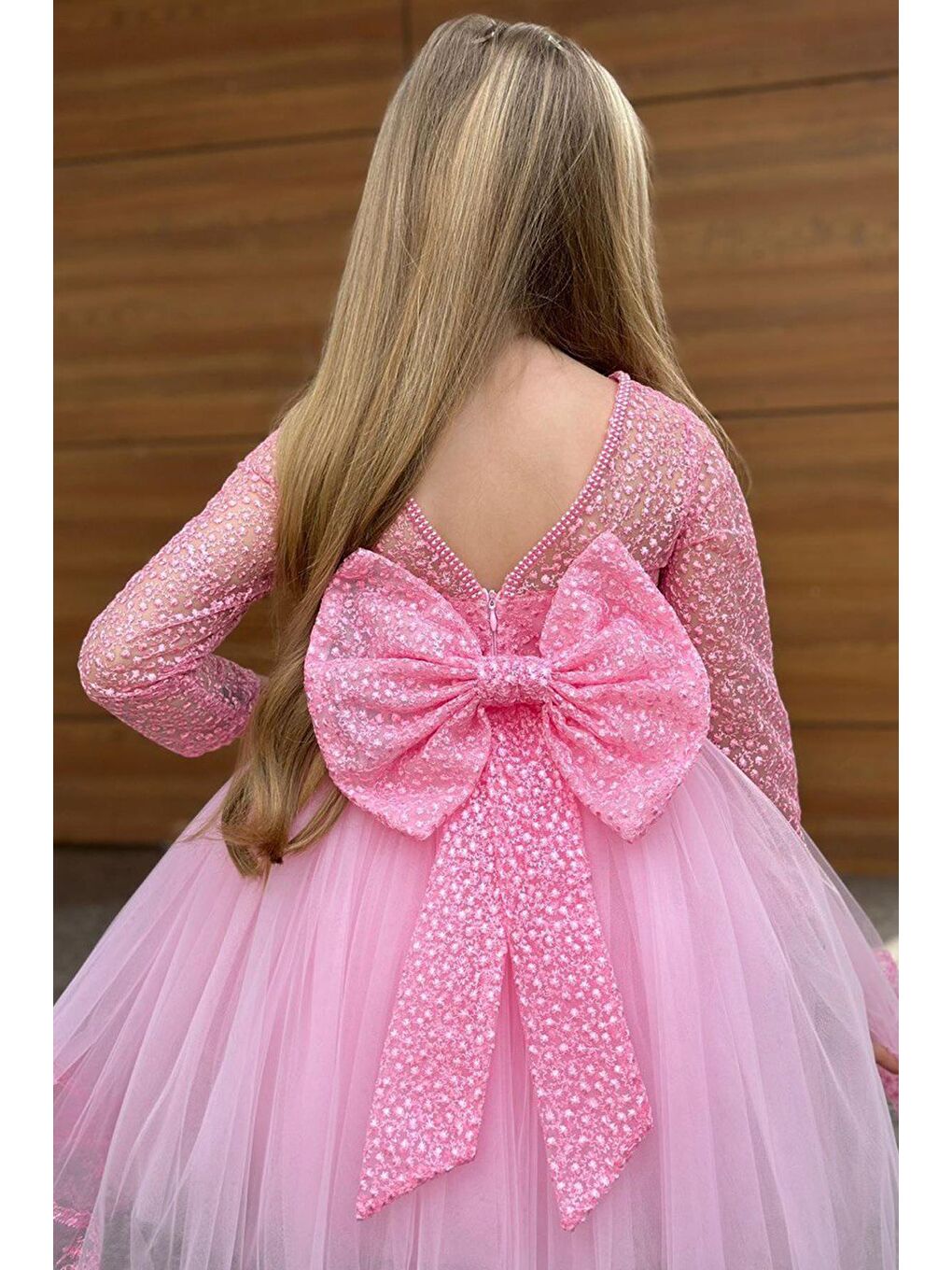 Kız Çocuk Yakası ve Kolları Transparan Sırt Dekolteli Beli İncili Pembe Abiye-3