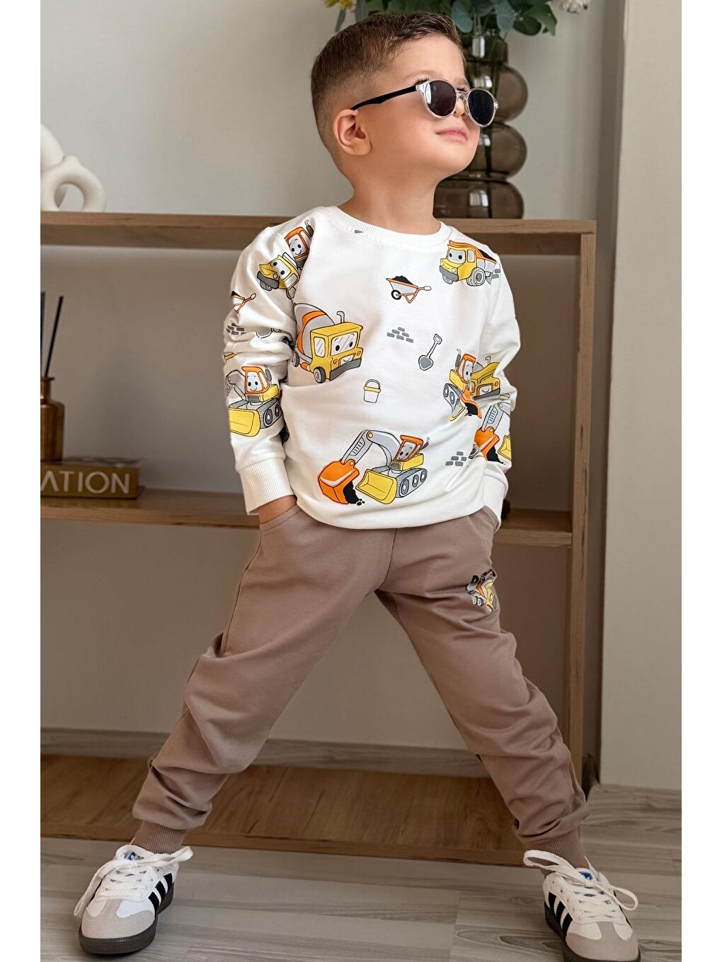 Erkek Çocuk Eşofman Takımı Küçük Operatör Çalışkan İş Makineleri Ekru (1-3 Yaş)