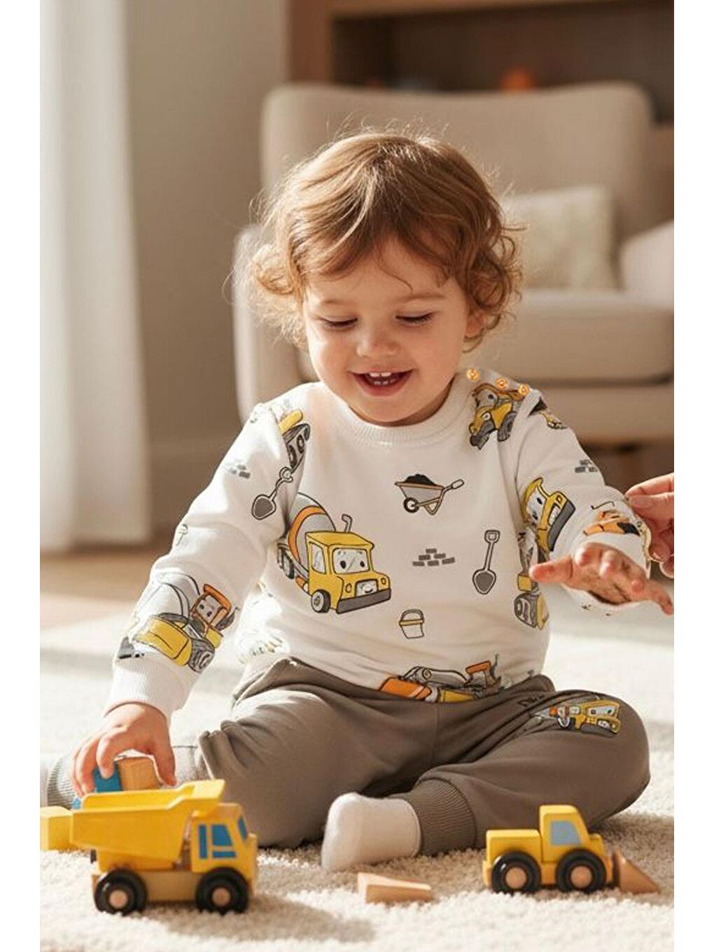 Erkek Çocuk Eşofman Takımı Küçük Operatör Çalışkan İş Makineleri Ekru (1-3 Yaş)-4