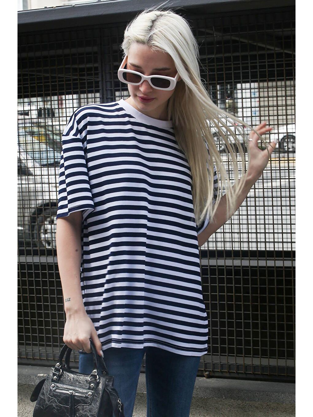 Lacivert Çizgili Bisiklet Yaka Tişört Mg1656-1