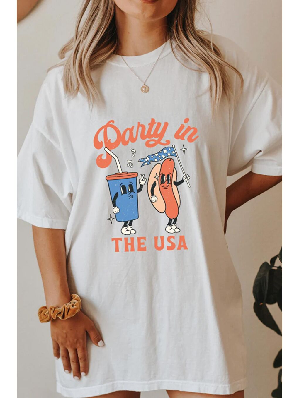 Beyaz Baskılı Bisiklet Yaka Kadın Tişört Mg1777