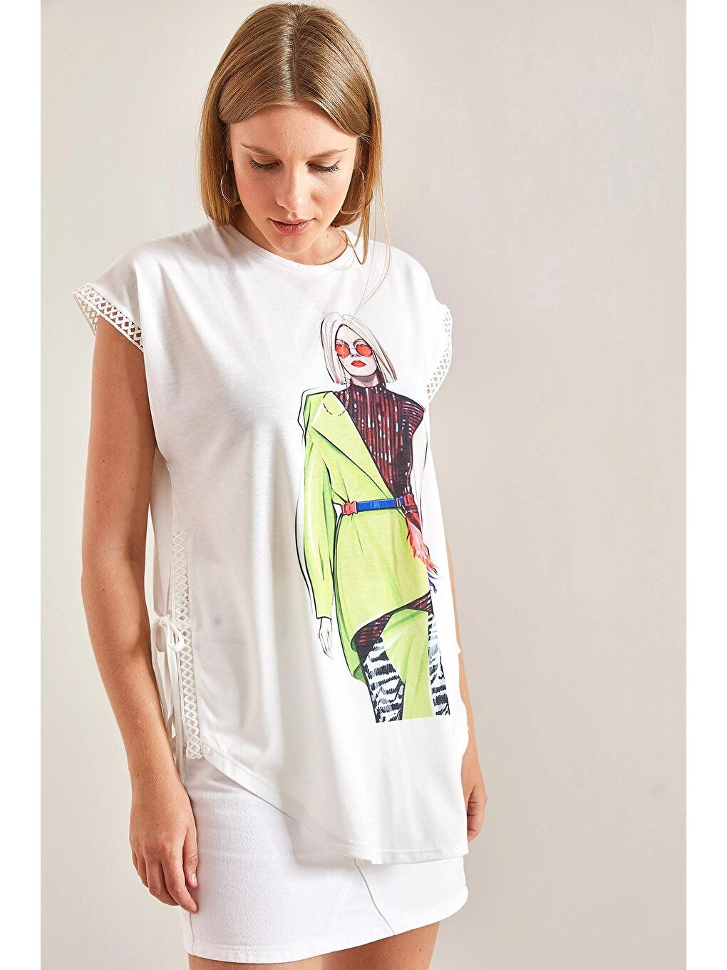 Yeşil Kadın Yandan Bağlamalı Kadın Baskılı Tshirt-3