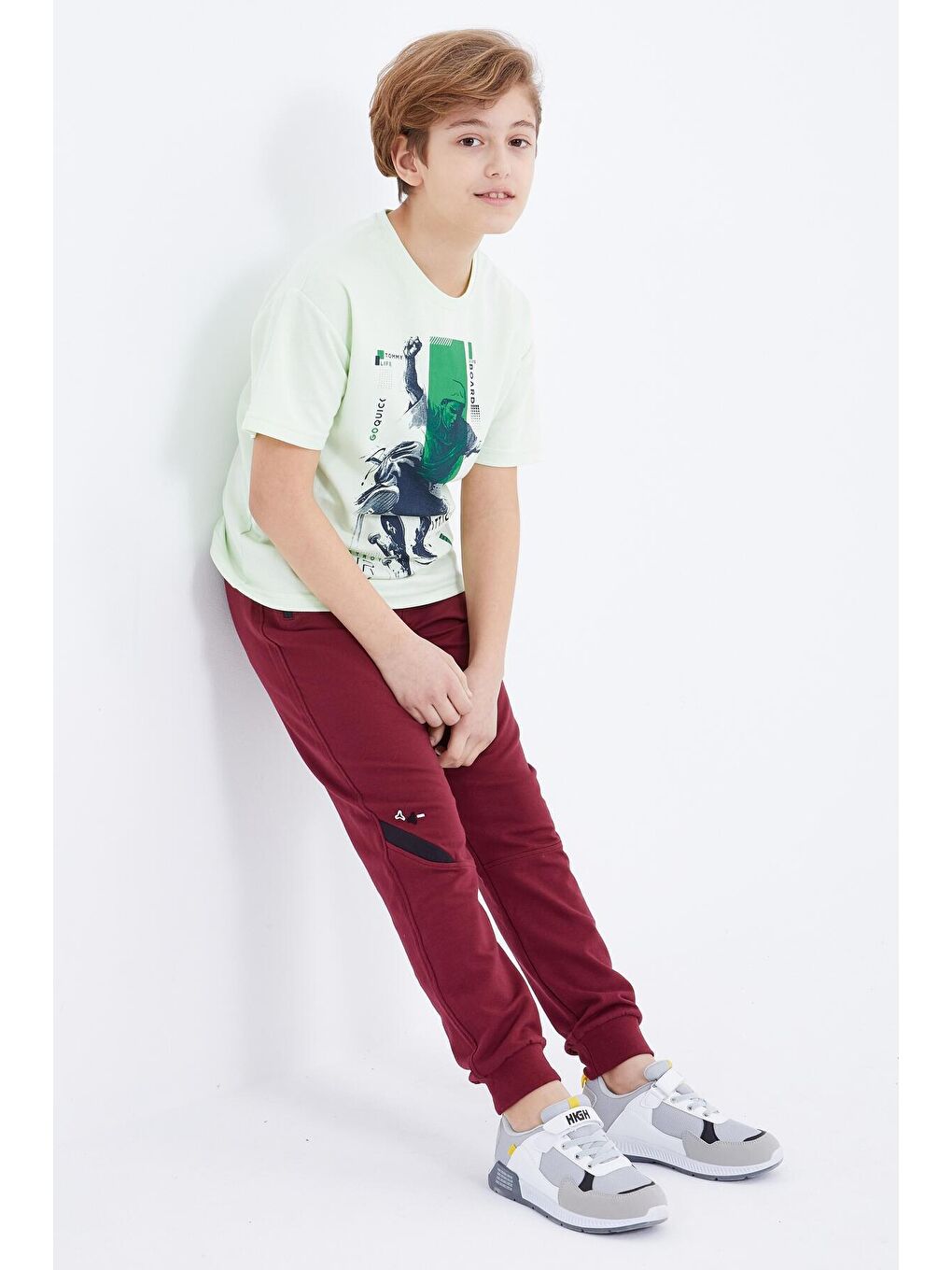 Mor Erguvan Bağcıklı Fermuar Cepli Jogger Erkek Çocuk Eşofman Alt  - 10815-4