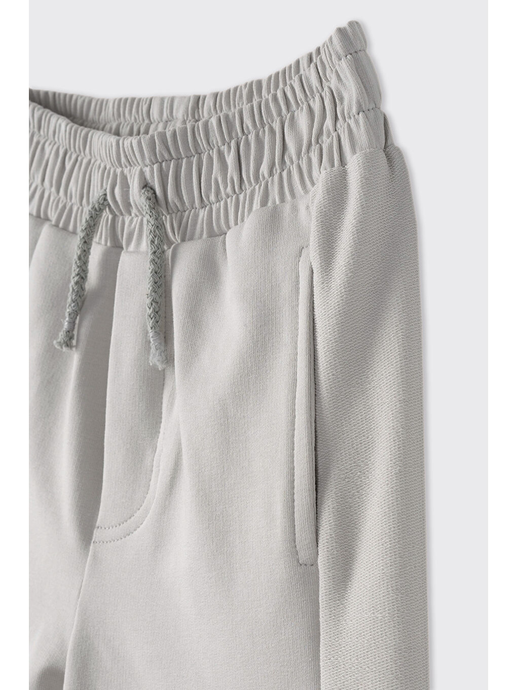 Erkek Bebek Gri Örme Şort-2