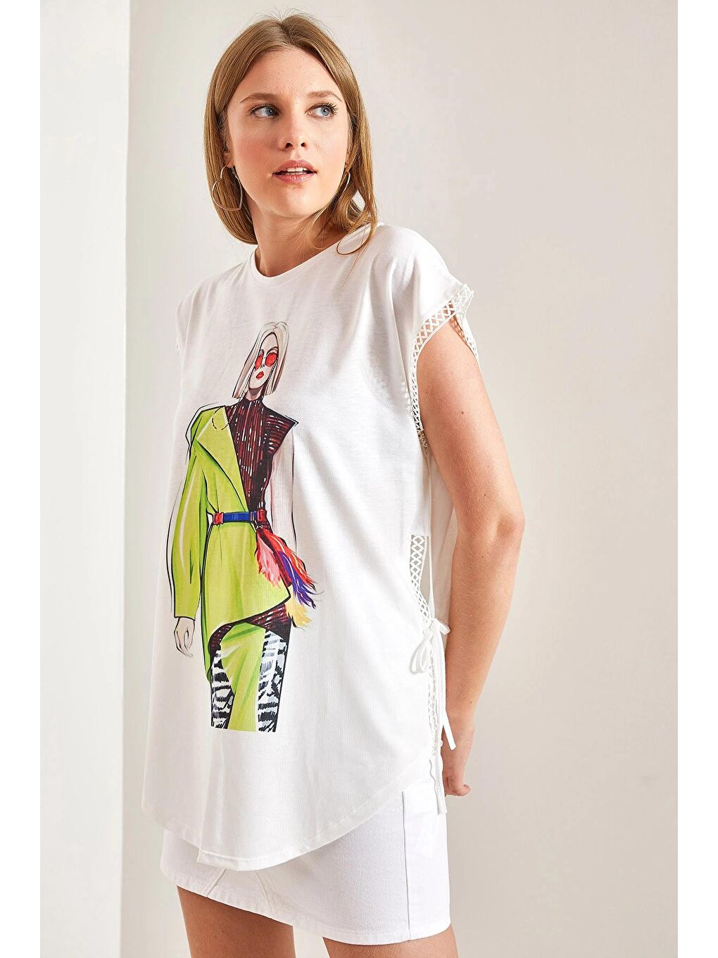 Yeşil Kadın Yandan Bağlamalı Kadın Baskılı Tshirt-4