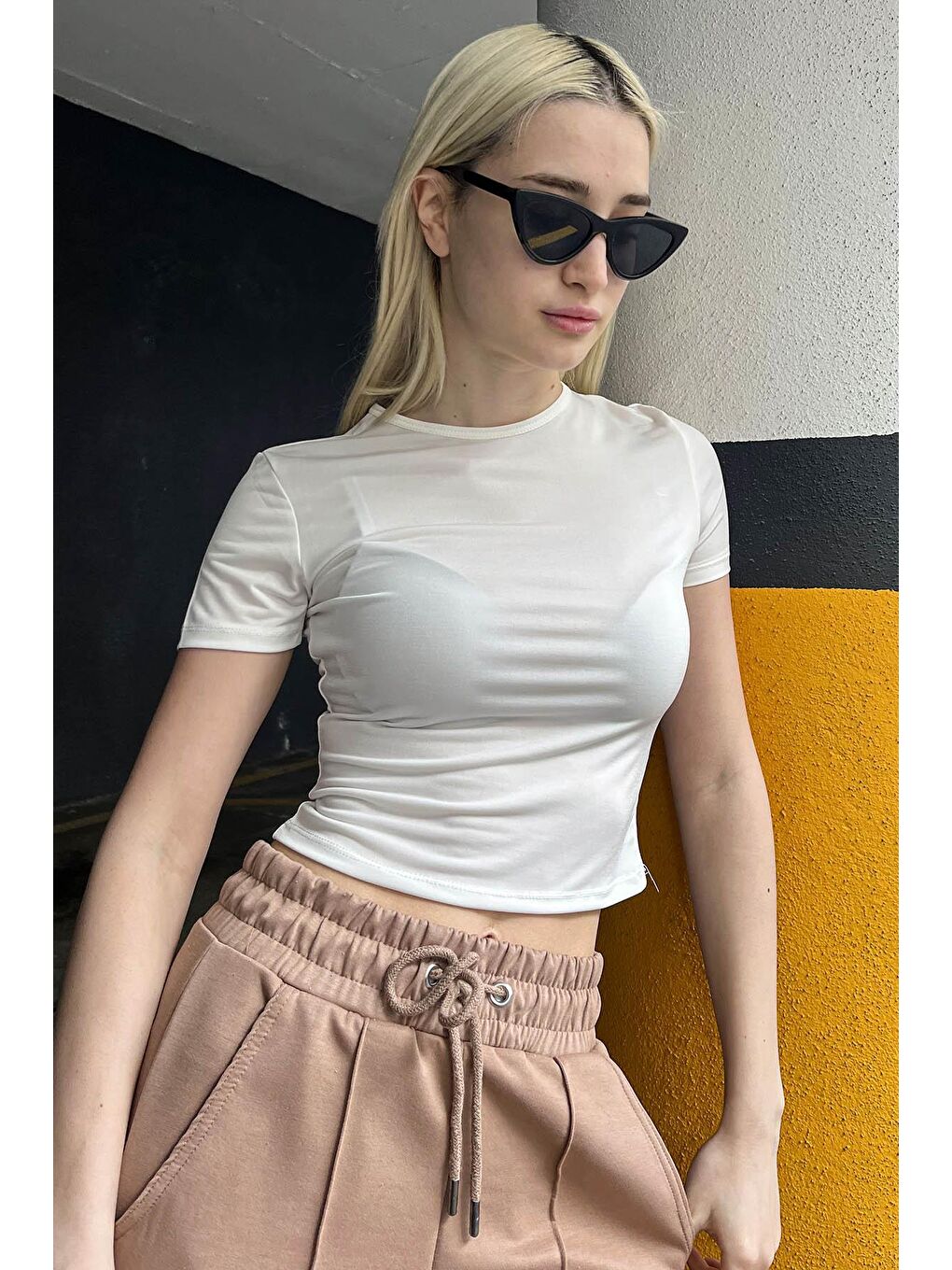 Beyaz Bisiklet Yaka Kısa Kollu Basic Tişört Mg1826-1