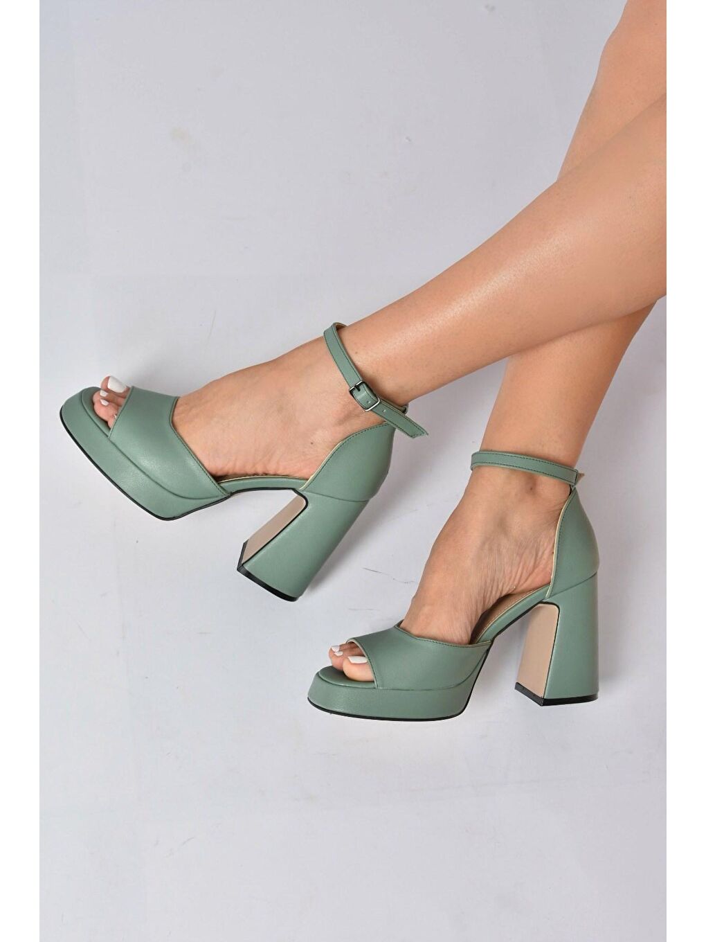 Yeşil Kalın Platform Topuklu Kadın Ayakkabı K404100209-2