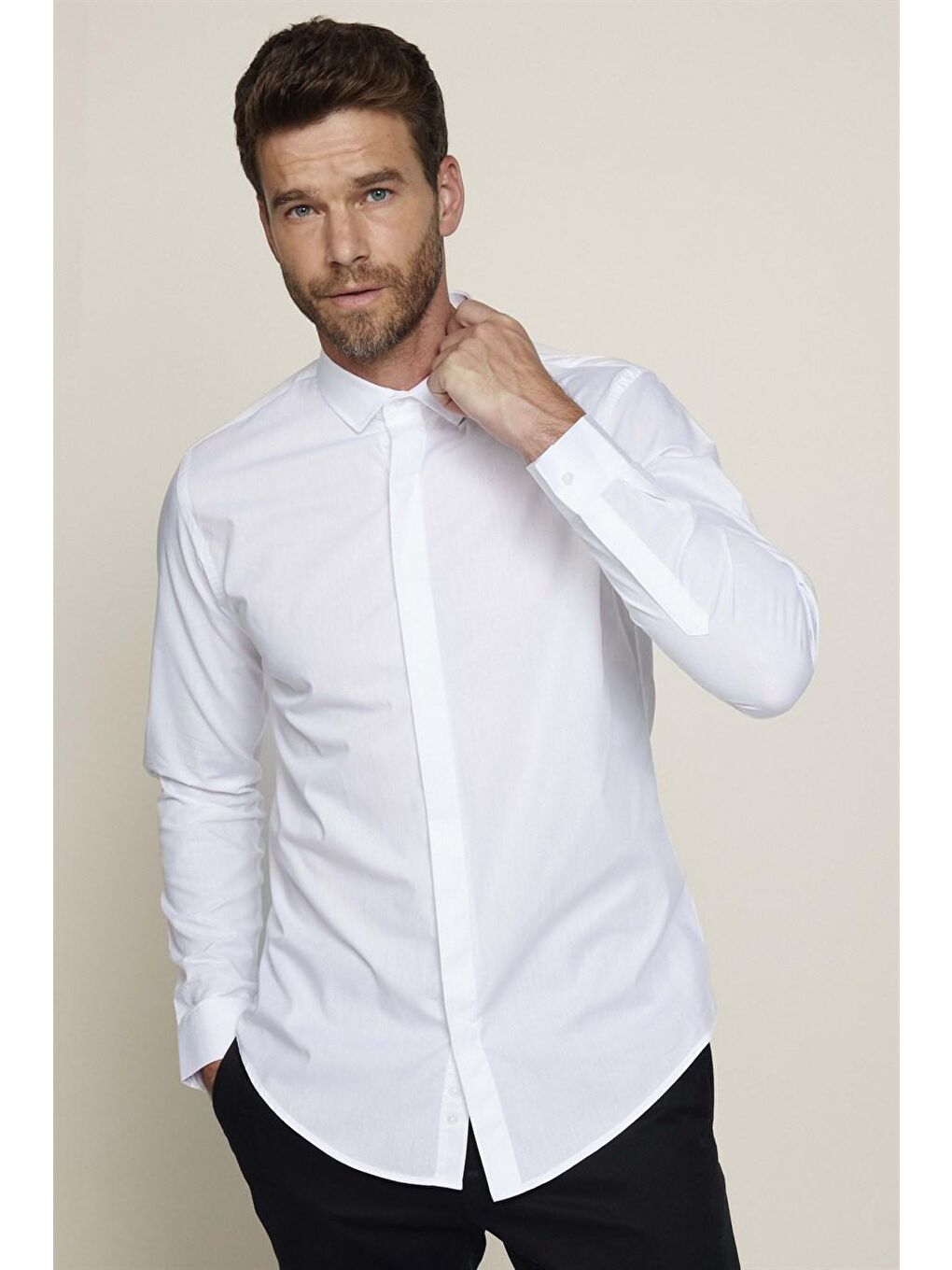 Slim Fit Uzun Kol Gizli Pat %100 Pamuk Poplin Düz Beyaz Gömlek-1