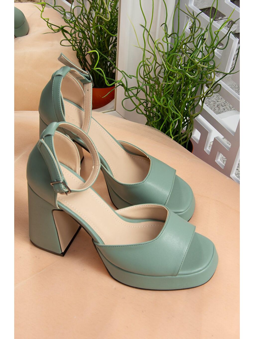 Yeşil Kalın Platform Topuklu Kadın Ayakkabı K404100209-4