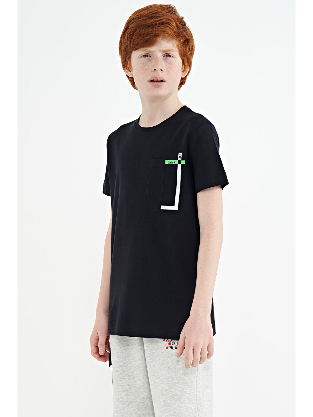 Lacivert Cep Detaylı O Yaka Standart Kalıp Erkek Çocuk Tişört - 11120-1