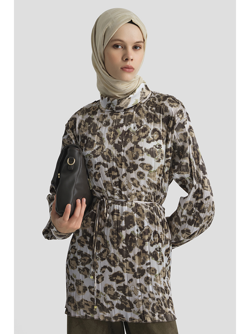 Kahverengi Leopar Desenli Bluz Camel