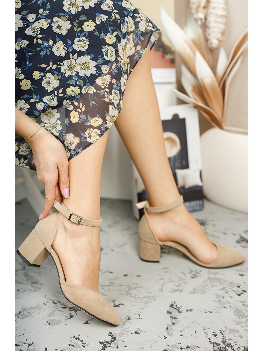 Bej W708 Kadın Klasik Günlük Tarz Şık Ve Rahat Topuklu Ayakkabı-2