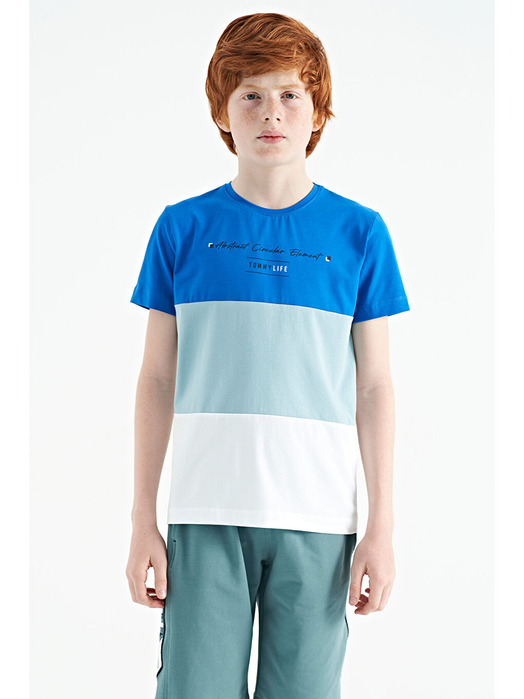 Beyaz Renk Bloklu O Yaka Baskı Detaylı Standart Kalıp Erkek Çocuk Tişört - 11135