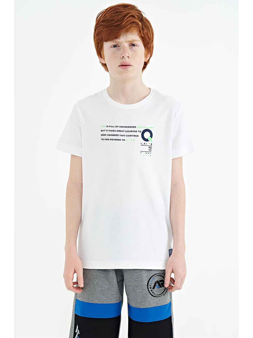 Beyaz Baskı Detaylı O Yaka Standart Kalıp Erkek Çocuk Tişört - 11145