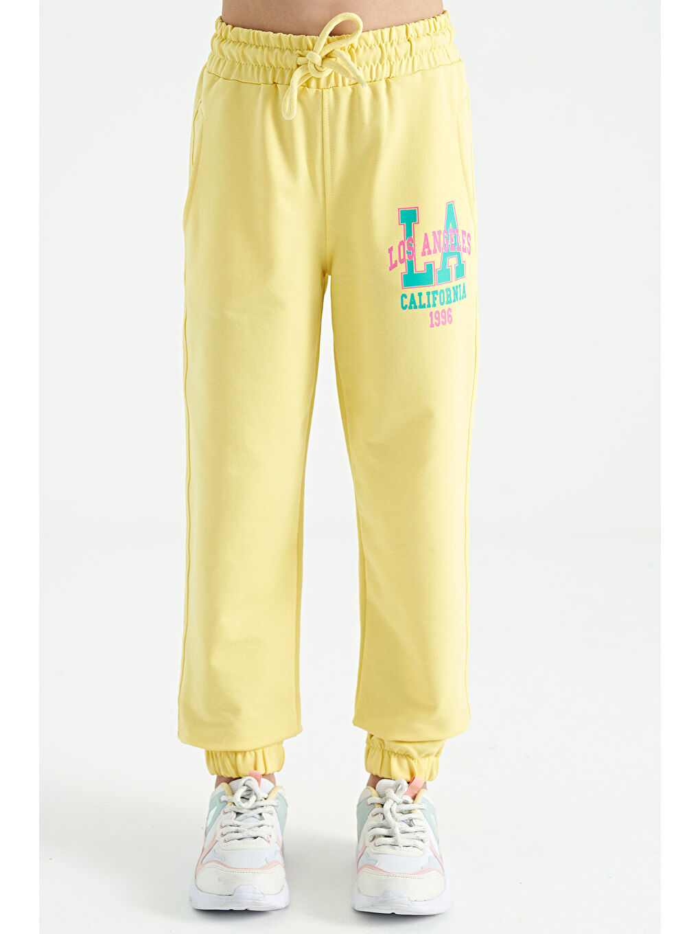 Sarı Limon Yazı Nakışlı Standart Kalıp Jogger Kız Çocuk Eşofman Alt - 75120-1