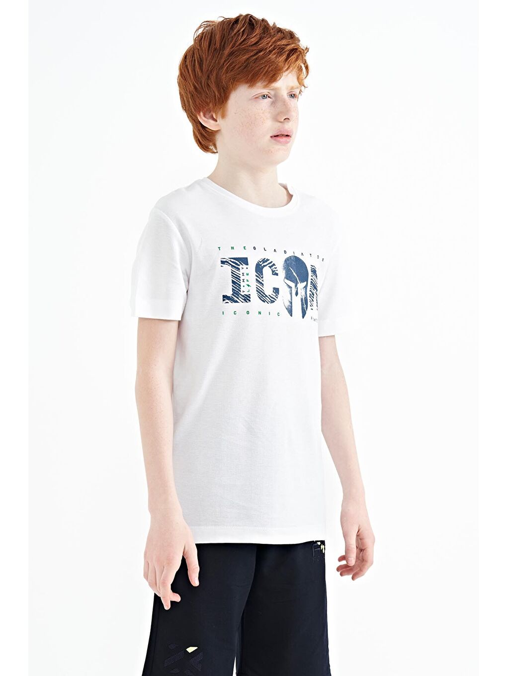 Beyaz Ön Yazı Nakışlı O Yaka Standart Kalıp Erkek  Çocuk Tişört - 11118-4