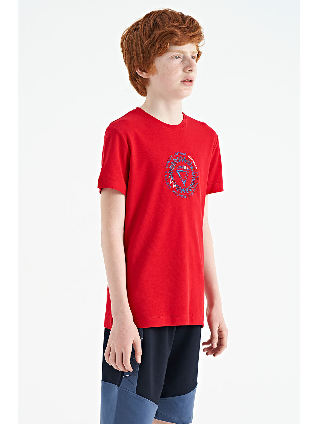 Kırmızı Nakış İşleme Detaylı O Yaka Standart Kalıp Erkek Çocuk Tişört - 11115-4