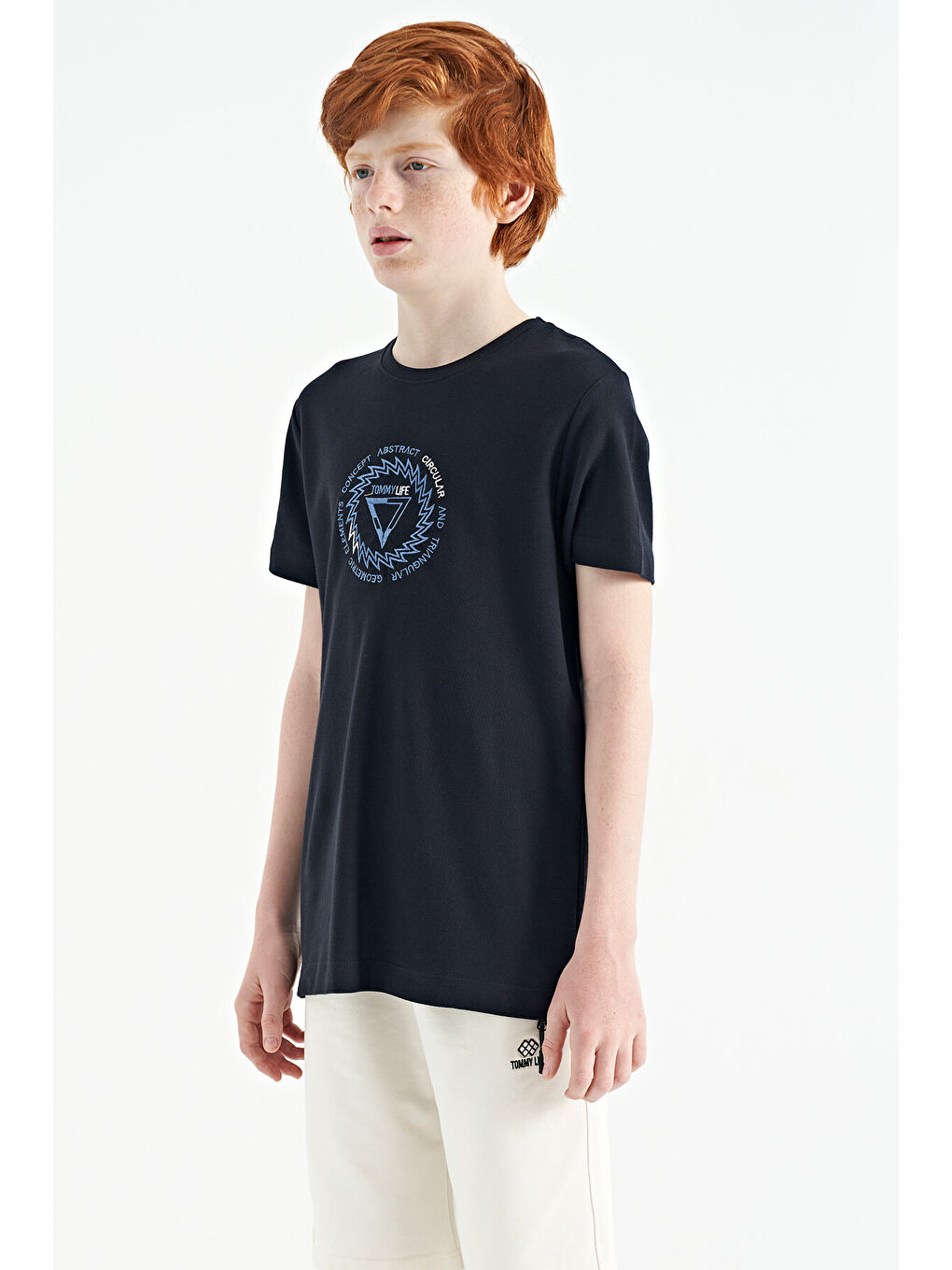 Lacivert Nakış İşleme Detaylı O Yaka Standart Kalıp Erkek Çocuk Tişört - 11115-3