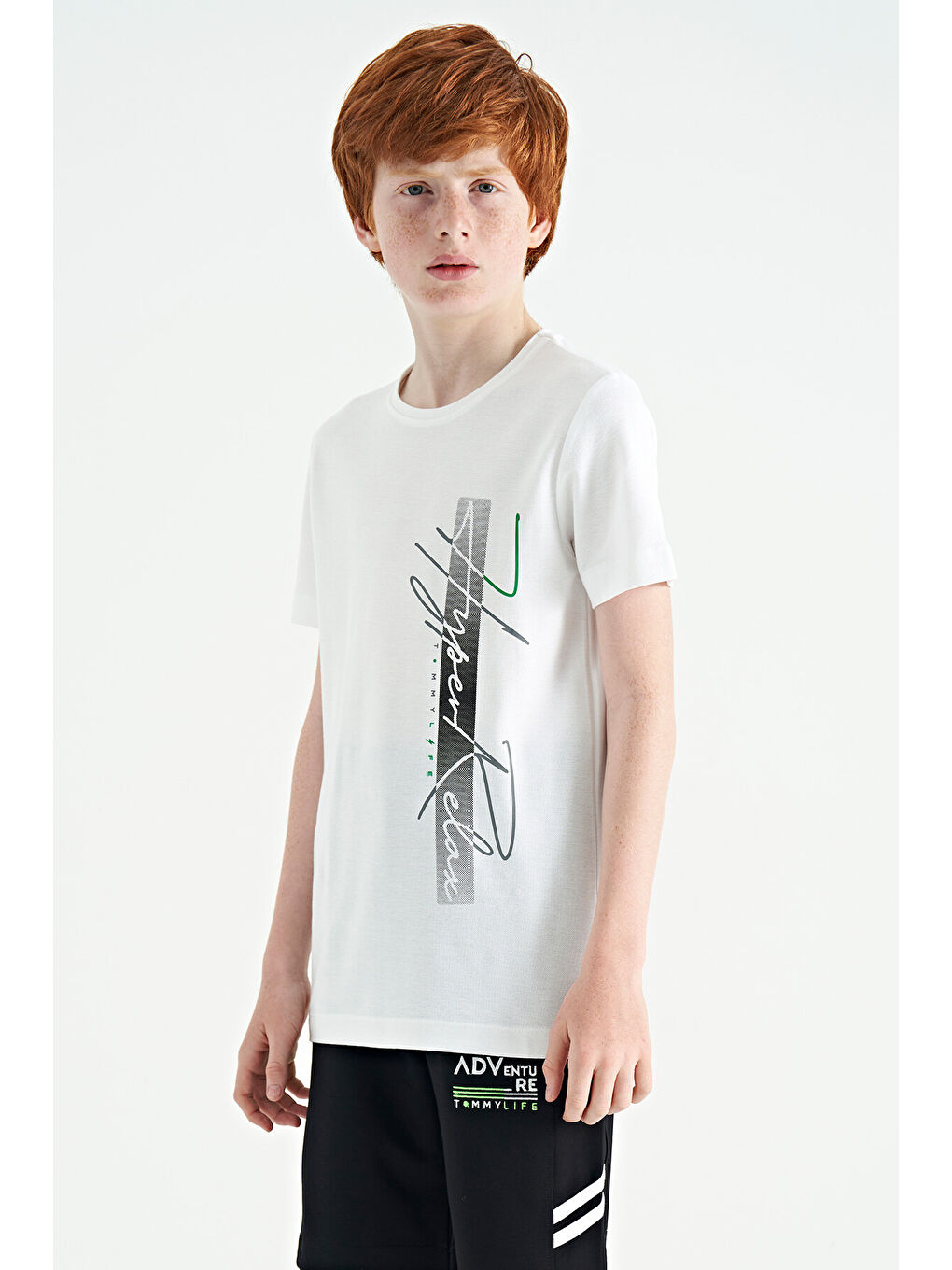 Beyaz Yazı Baskılı O Yaka Standart Kalıp Erkek Çocuk Tişört - 11119-2