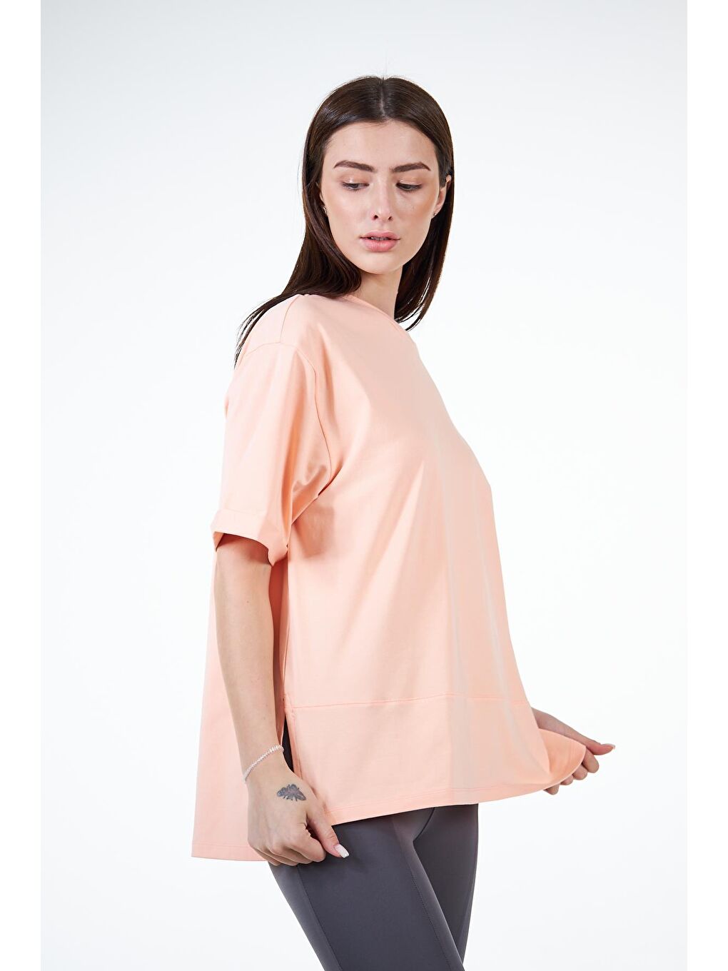 Chandraswear Pembe Kadın Pamuklu Yırtmaçlı Oversize  T-shirt - Nors - 1