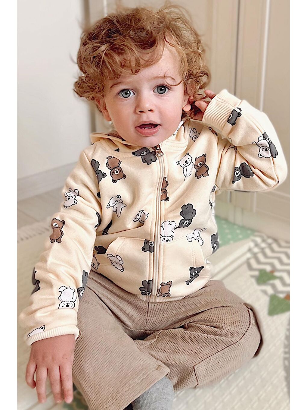 Ekru Erkek Bebek Hırka Sevimli Renkli Ayıcıklar Desenli Krem (9 Ay-3 Yaş)-1