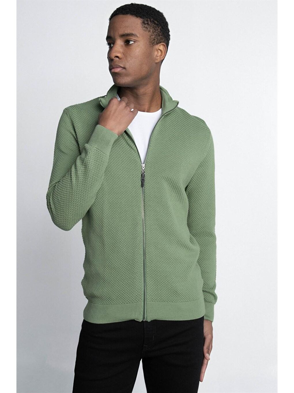 Standart Fit Normal Kesim Desenli Yarım Balıkçı Yaka  Yeşil Erkek Fermuarlı Sweatshirt Hırka-1