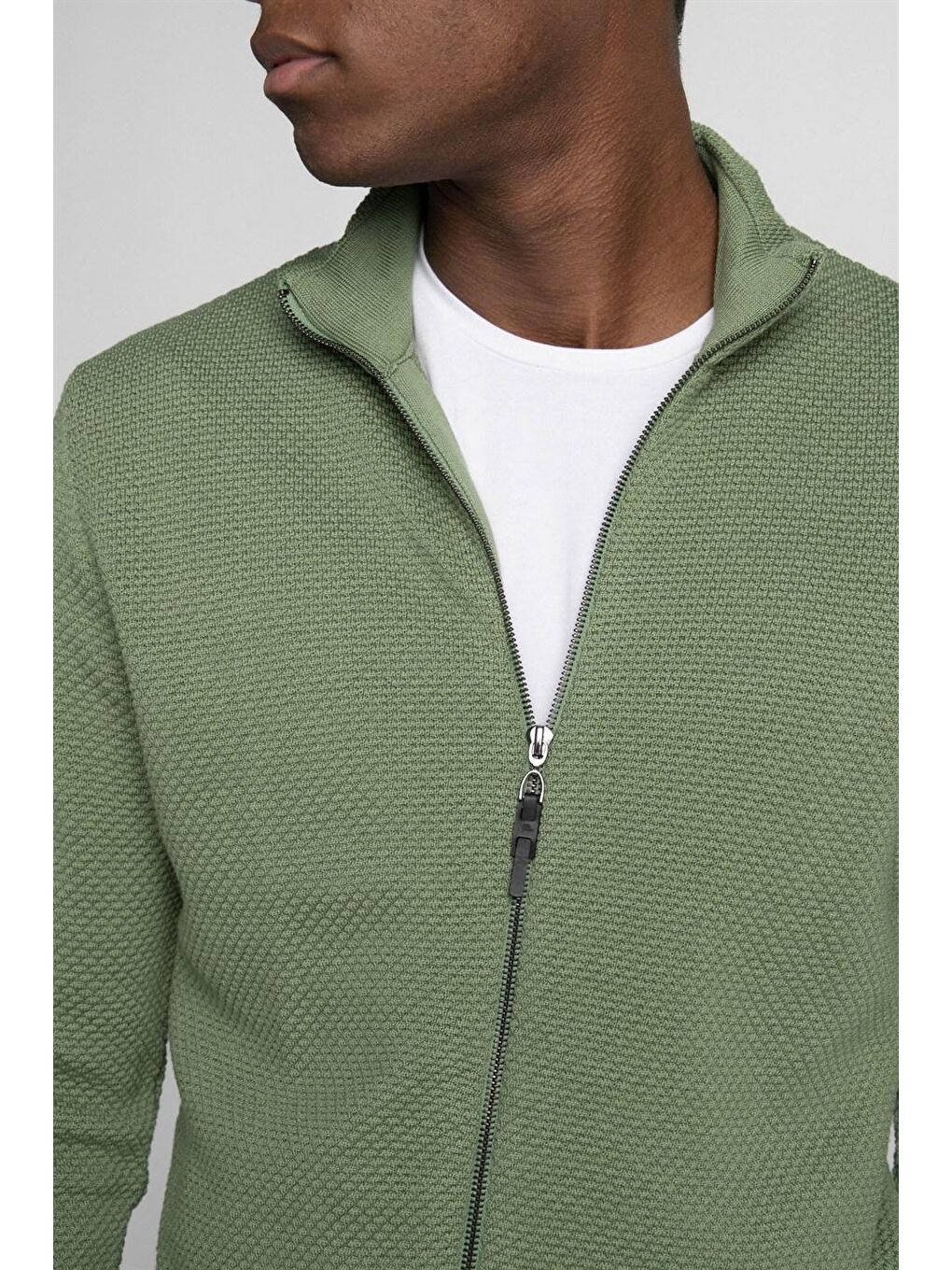 Standart Fit Normal Kesim Desenli Yarım Balıkçı Yaka  Yeşil Erkek Fermuarlı Sweatshirt Hırka-2