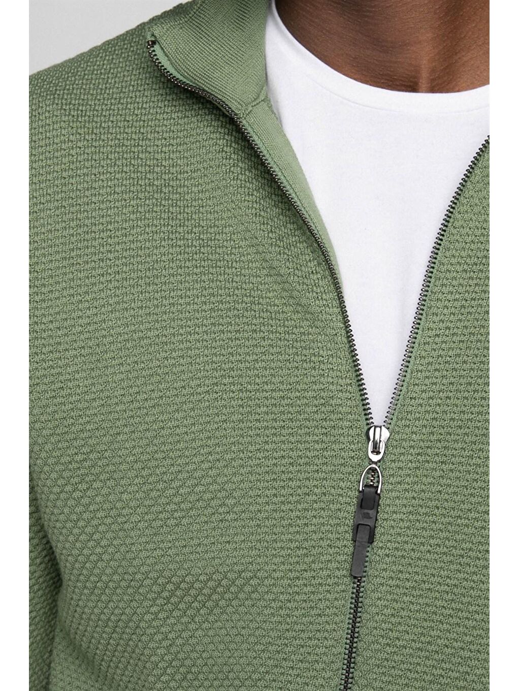 Standart Fit Normal Kesim Desenli Yarım Balıkçı Yaka  Yeşil Erkek Fermuarlı Sweatshirt Hırka-4