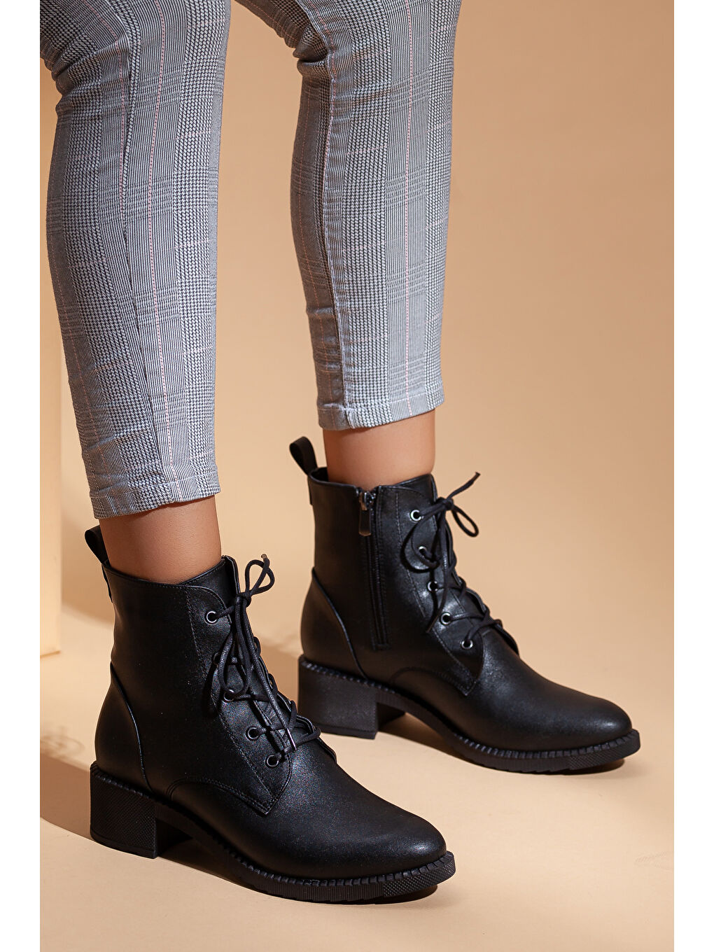 Siyah D502 Günlük Topuklu Kadın Bot-5