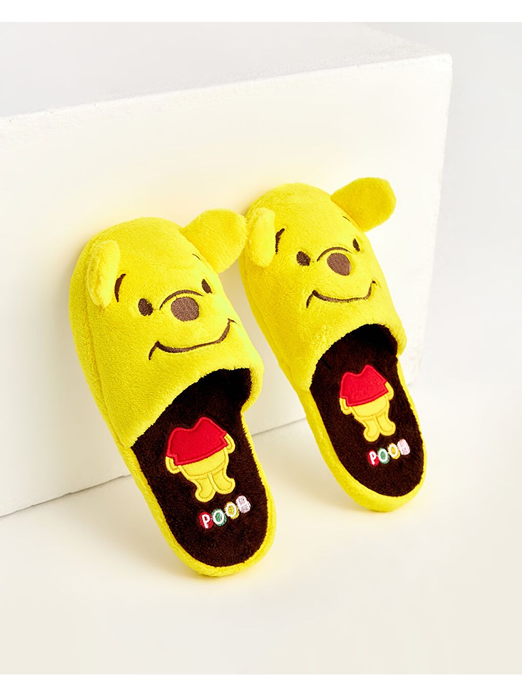 Sarı Kadın Figürlü Ev Terliği - MOMİ-2