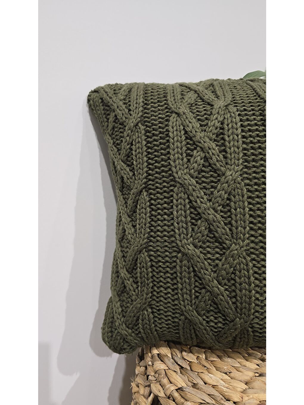 Haki Yılbaşı Kırlent Kılıfı Triko Örgü Model  Yeni Yıl 43x43-2