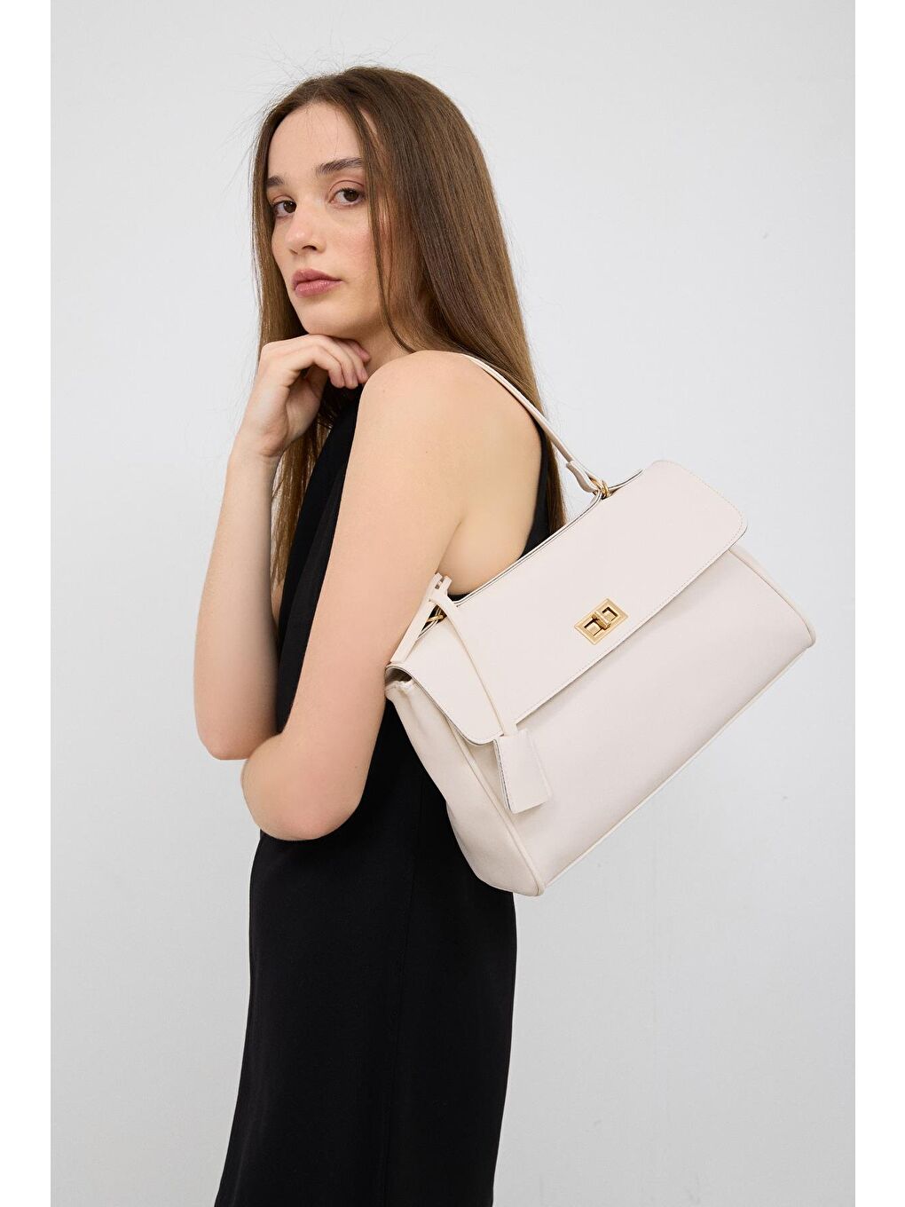 Ekru Amara Kilitli Klasik Omuz Çantası Krem-1