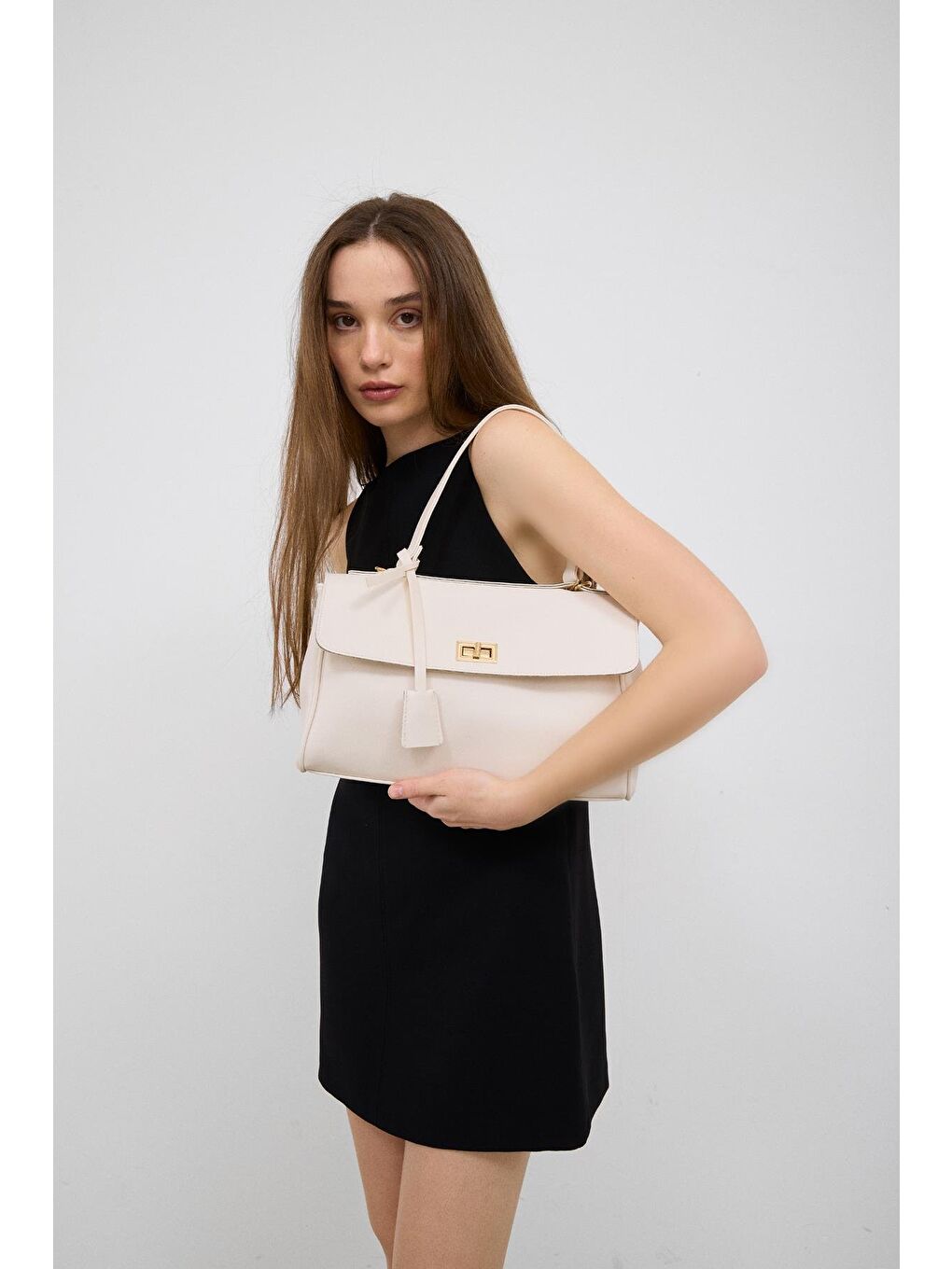 Ekru Amara Kilitli Klasik Omuz Çantası Krem-2