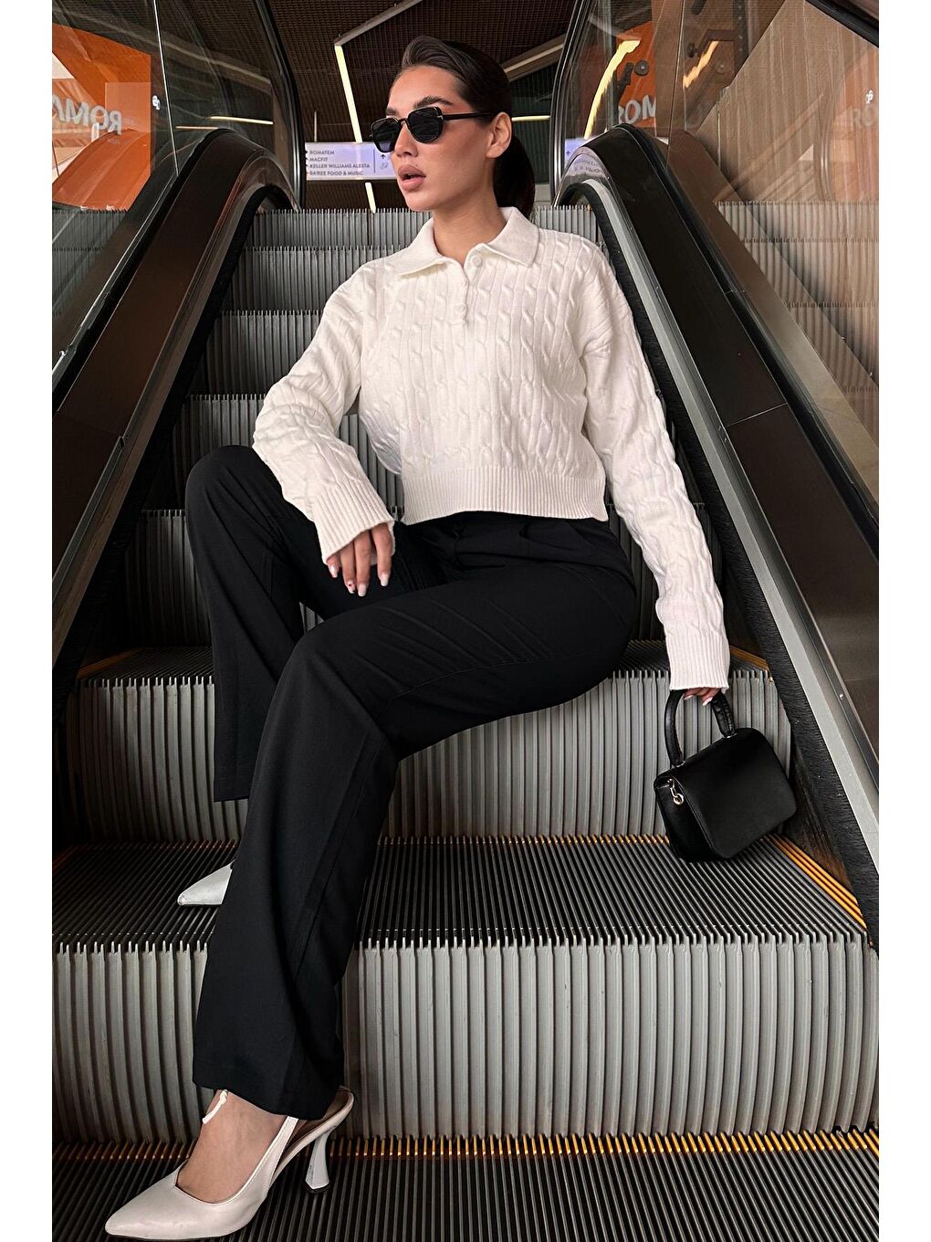 Ekru Saç Örgülü Polo Yaka Kadın Kazak Mg2310-7