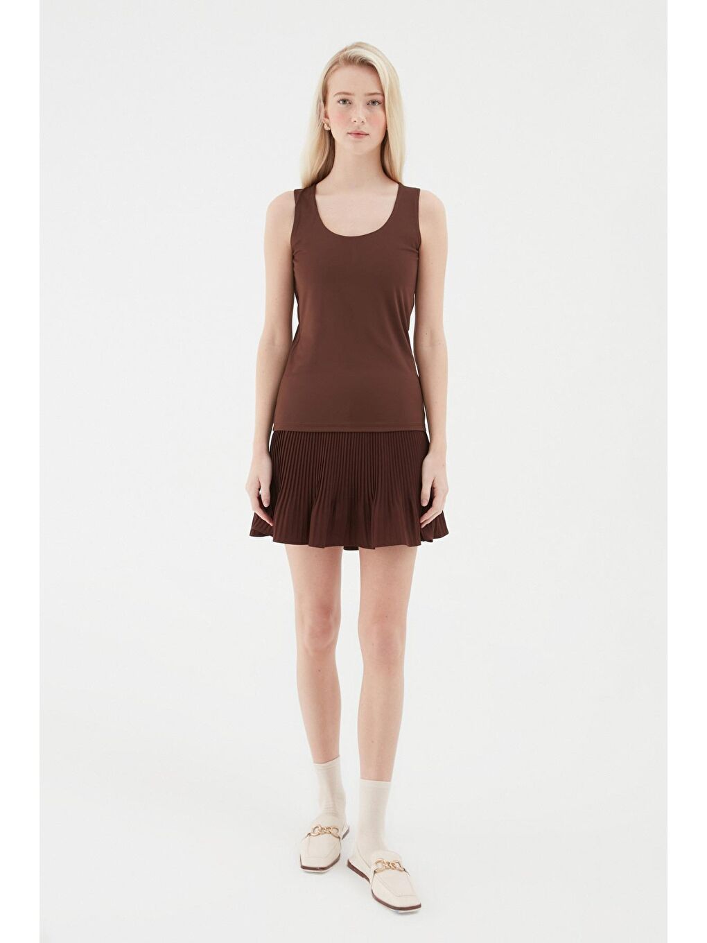 Kalın Askılı Basic Bluz Kahverengi-1