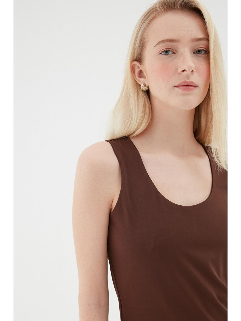 Kalın Askılı Basic Bluz Kahverengi-3