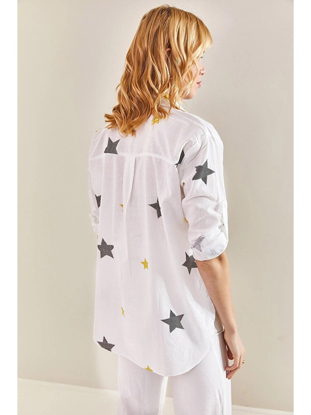 Siyah Kadın Yıldız Baskılı Kol Katlamalı Gömlek-2