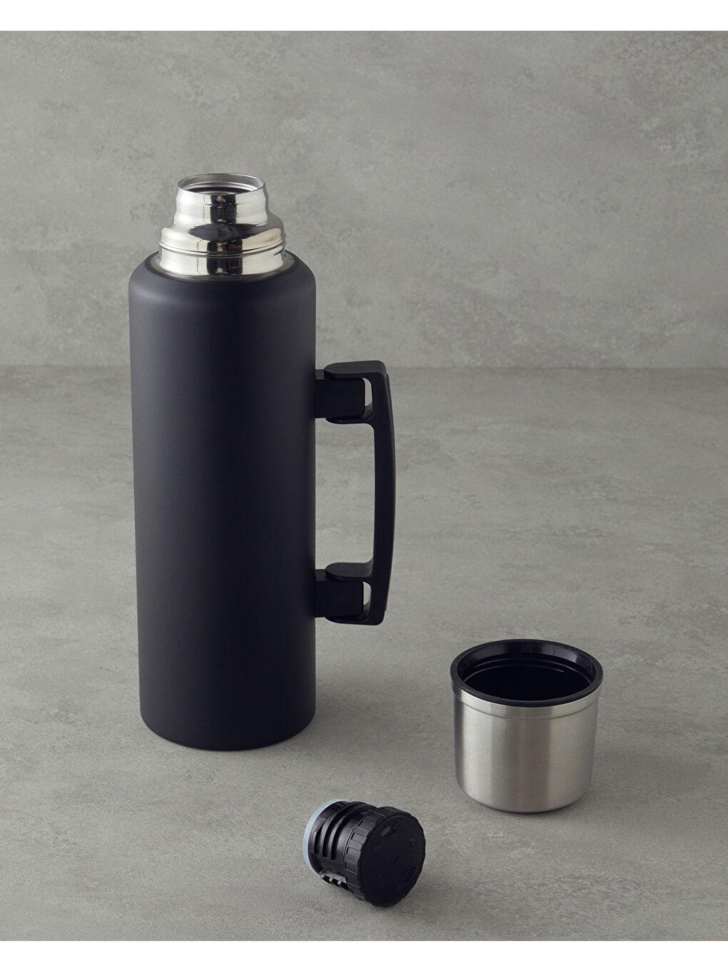 HeatLock Çelik Bardaklı Termos 1,5L Siyah-8