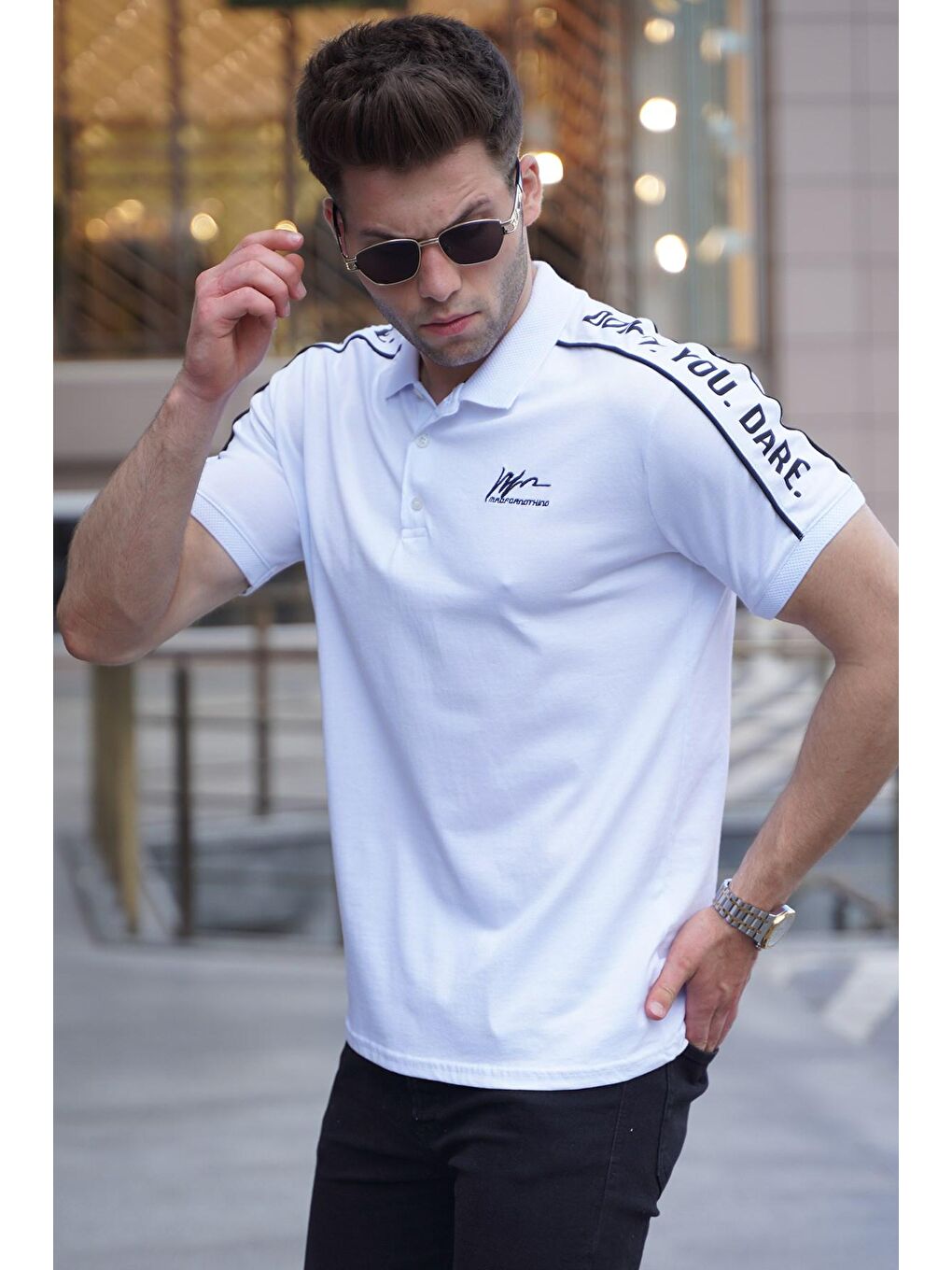 Beyaz Kol Detaylı Nakışlı Polo Yaka Tişört 5892-2