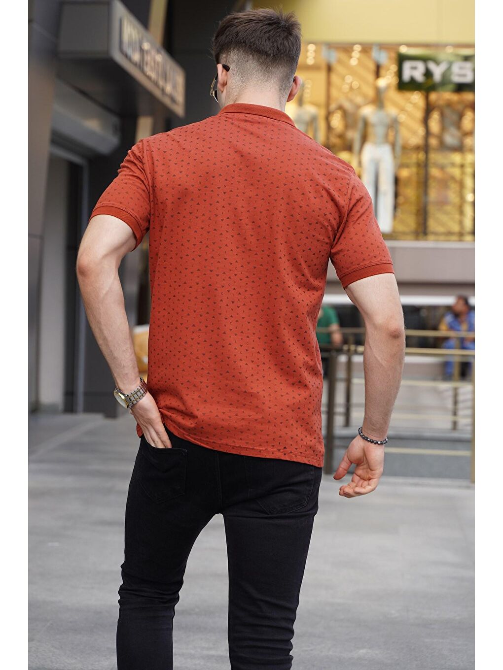 Kahverengi Kiremit Desenli Polo Yaka Tişört 5889-1
