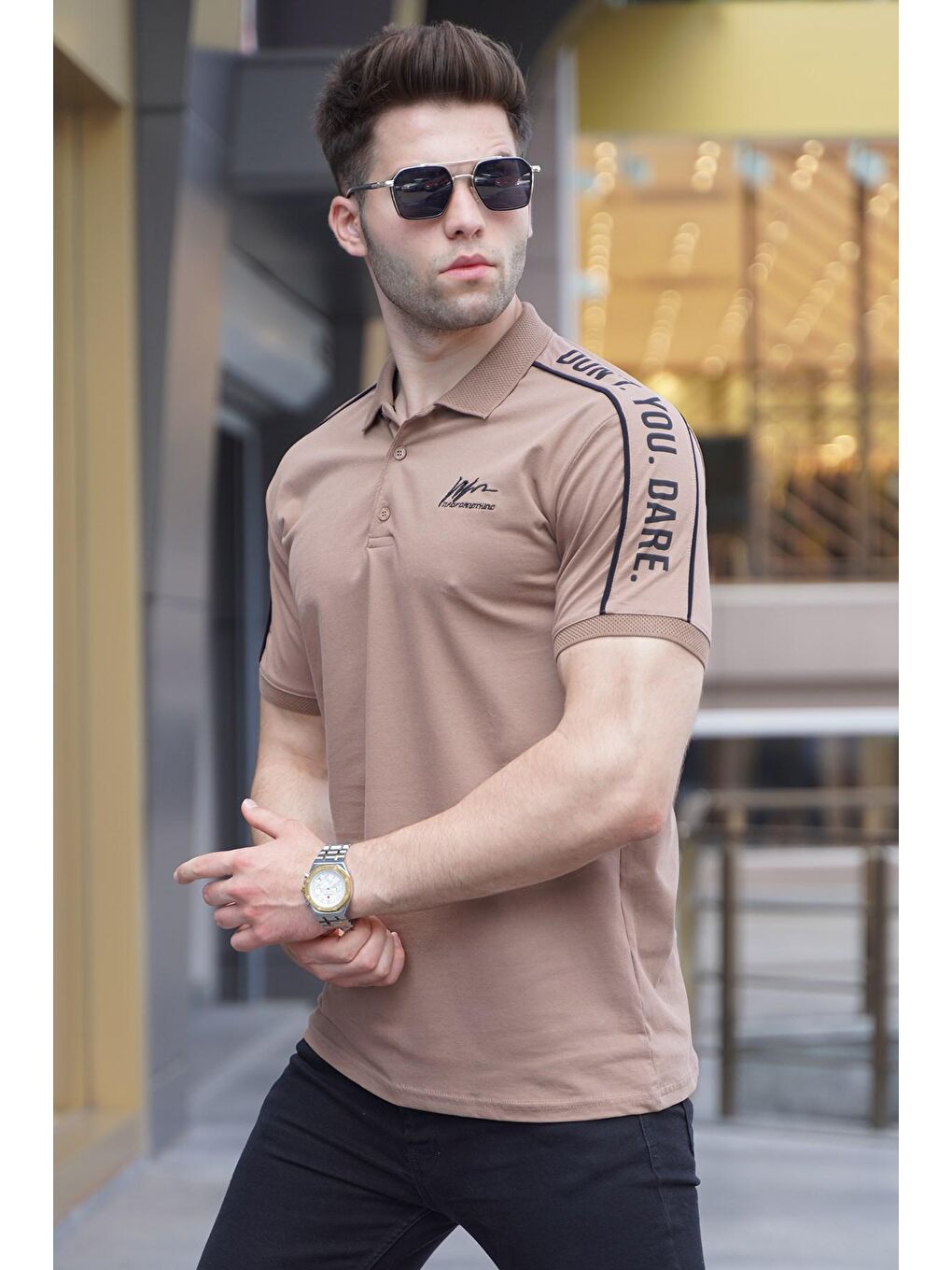 Kahverengi Kol Detaylı Nakışlı Polo Yaka Tişört 5892-2