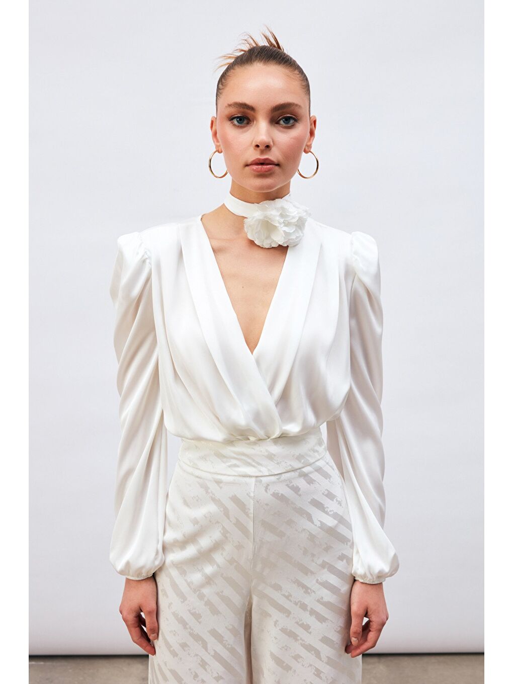 Kruvaze Saten Bodysuit Bluz - Ekru-2