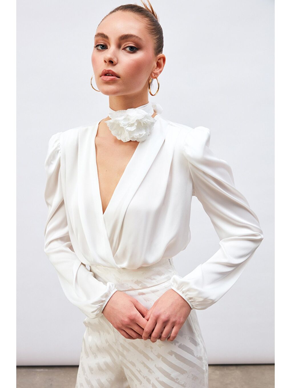 Kruvaze Saten Bodysuit Bluz - Ekru-3