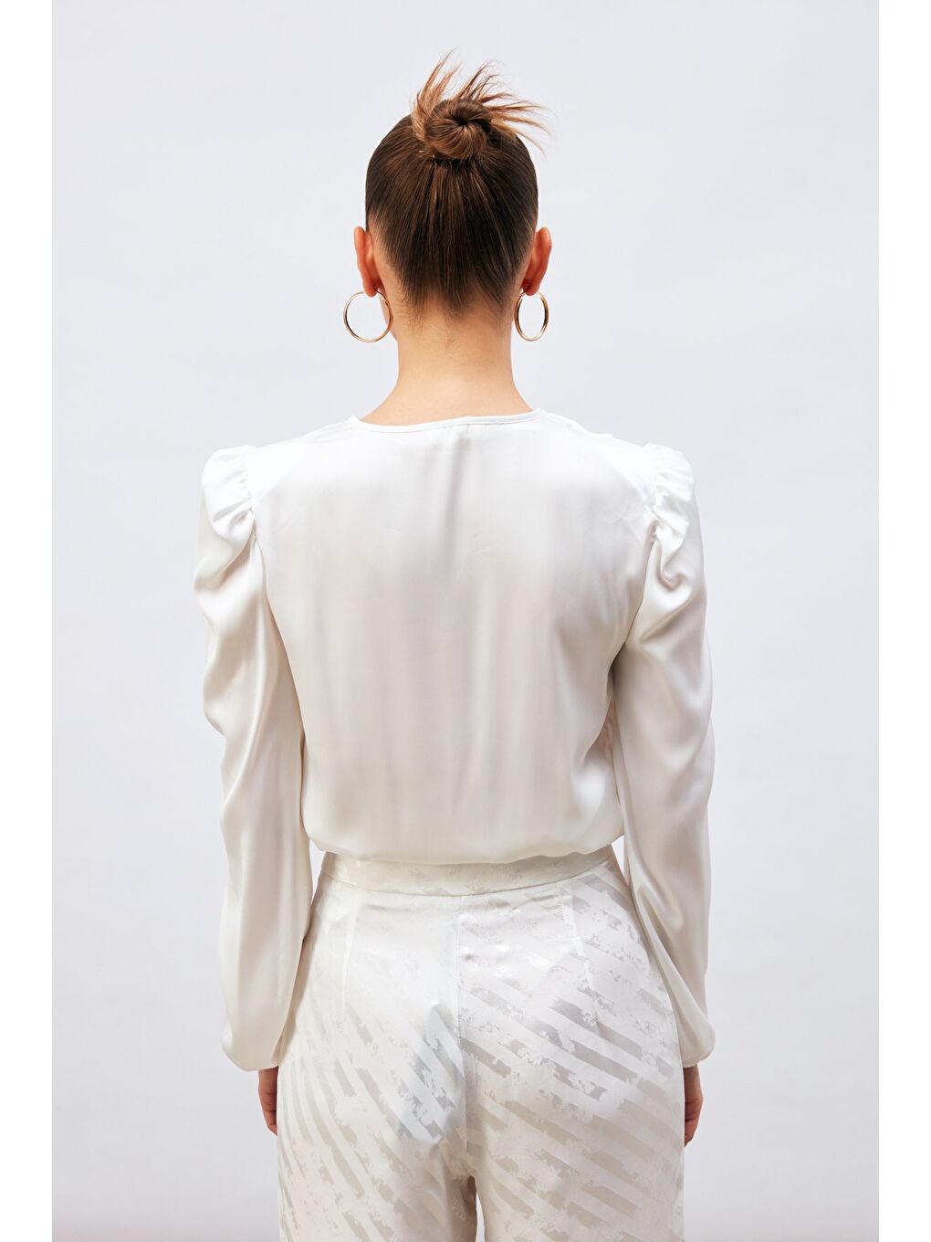 Kruvaze Saten Bodysuit Bluz - Ekru-8