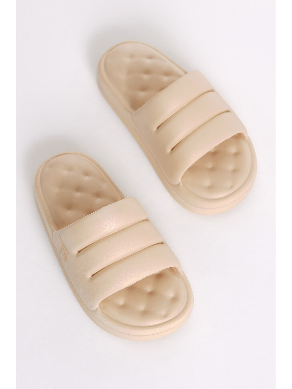 Bej Kadın Krem Rahat Kalıp Dilimli Model Önü Açık Eva Terlik-2