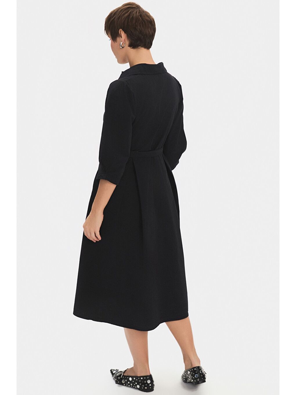 Siyah Kadın %100 Pamuk Gömlek Yaka Kemerli Fırfırlı Midi Elbise-2