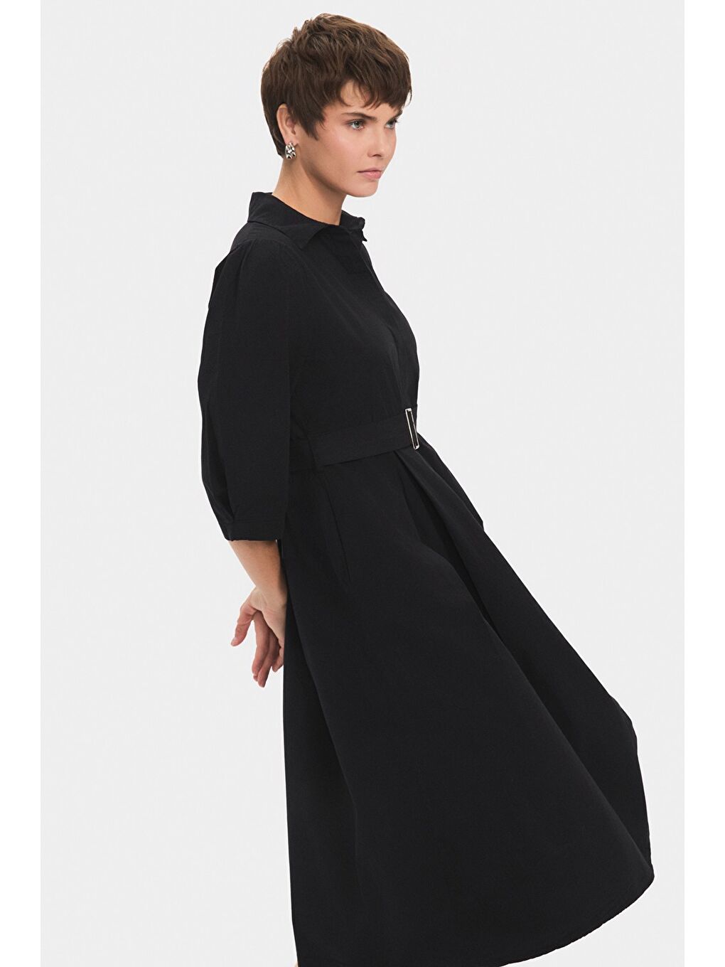 Siyah Kadın %100 Pamuk Gömlek Yaka Kemerli Fırfırlı Midi Elbise-4