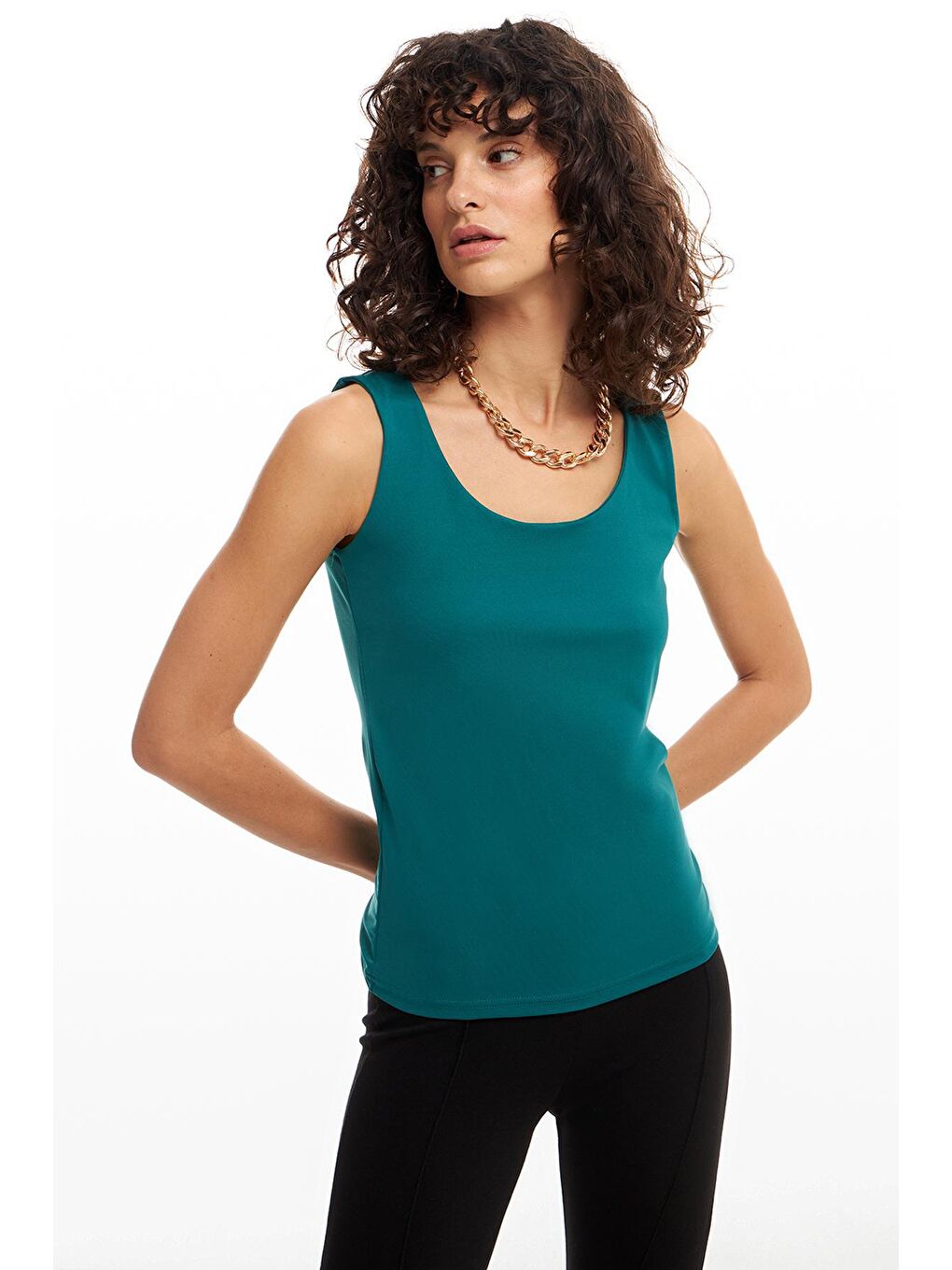 Kalın Askılı Basic Bluz Koyu Yeşil